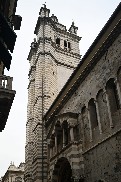 Torre campanaria e loggia laterale della Cattedrale di San Lorenzo