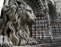 Leone a guardia della Cattedrale di San Lorenzo