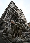 Leone a guardia della Cattedrale di San Lorenzo