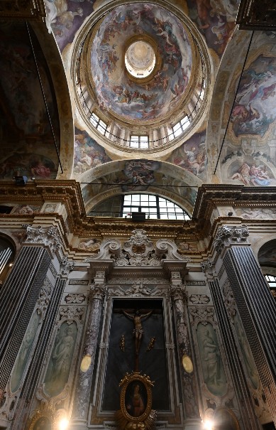 Chiesa di San Luca (Genova), Cappella del Crocifisso e della Vergine Addolorata